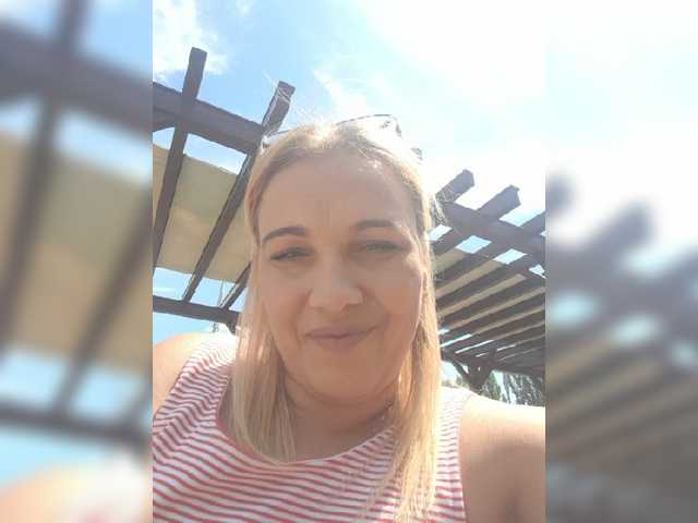 Ringhäälingupildid AbbyBones