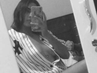 Erootiline videovestlus adara-orson