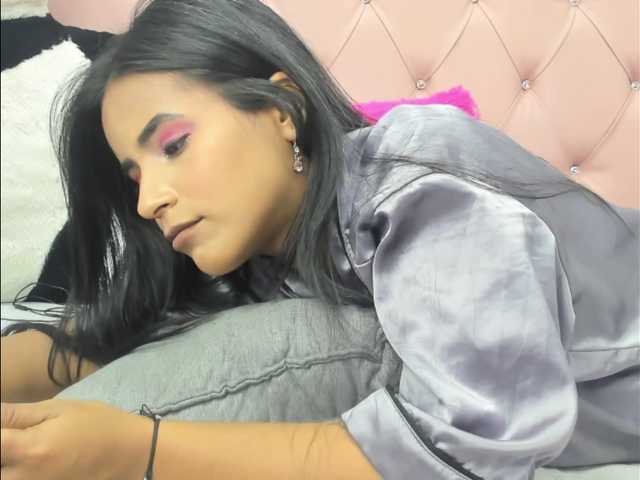 Ringhäälingupildid adarah-smith