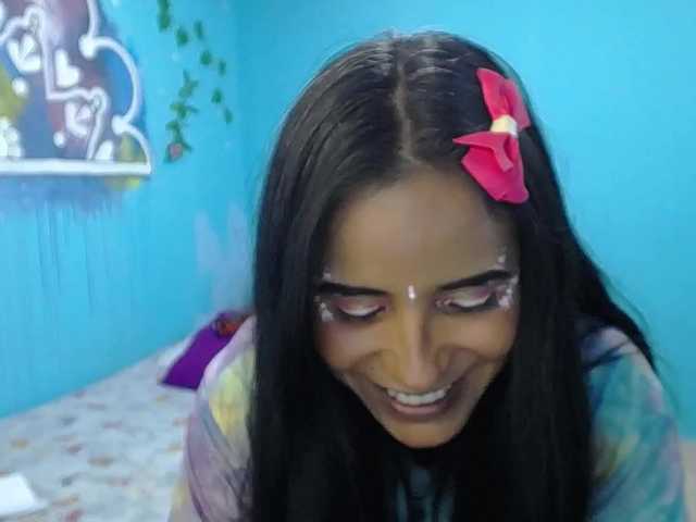 Ringhäälingupildid adarah-smith