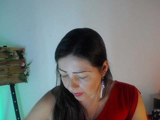 Fotod Addison04 hello, follow me so that bonga enables me on twitter´´the sound of the tokens excites me´´ #mature #milf #bigass #bigboobs #dominatio @total n @sofar @remain