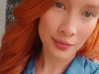 Erootiline videovestlus adharasuniver