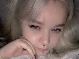 Erootiline videovestlus AdoraBlya