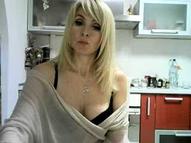 Fotod Adrianessa29 I'll watch your cam for 30. Topless - 50. Naked - 200.