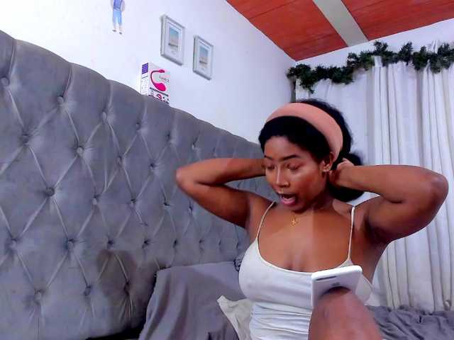 Fotod Afro-goddess Hot Ebony latina waiting to fulfill all your fantasies. #ebony #latina