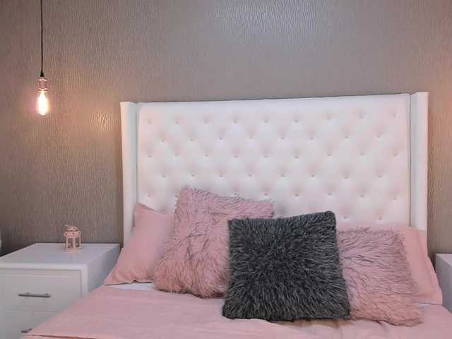 Ringhäälingupildid AlegnaTaylor