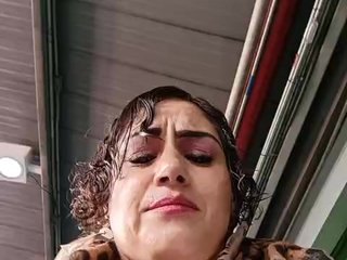 Erootiline videovestlus AlexaBrown12