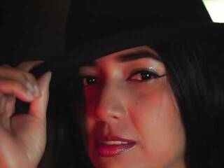 Erootiline videovestlus alexxbeell