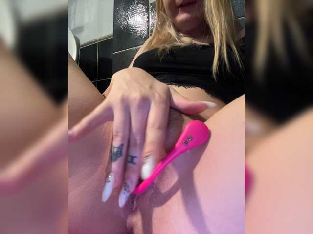 Fotod Alice0Kitty SHOW WITH DILDO AND SQUIRT 2051 Favorite vibration 21