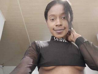 Erootiline videovestlus aliceelovecl