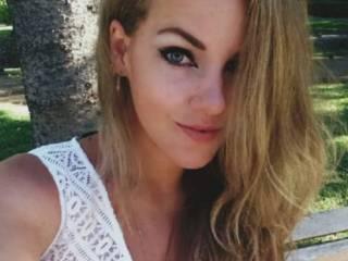 Erootiline videovestlus aliceshine