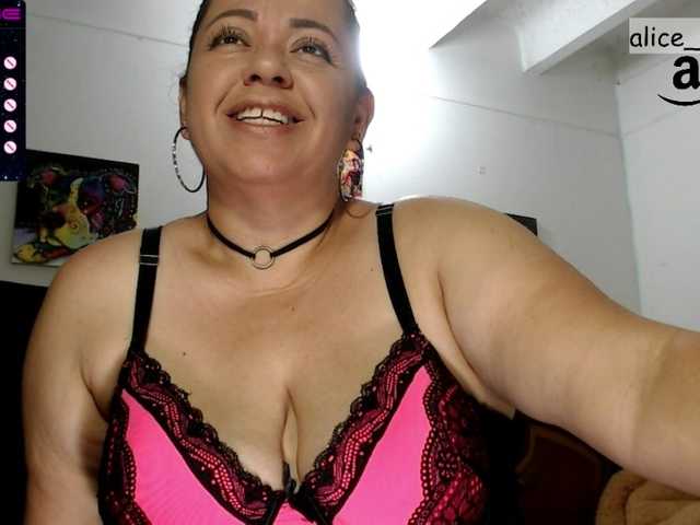 Fotod AliceTess Let's have a great time together, make me feel happy and horny with u tips!! #milf #latina #mature #bigtits