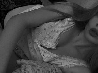 Erootiline videovestlus alinalesssa