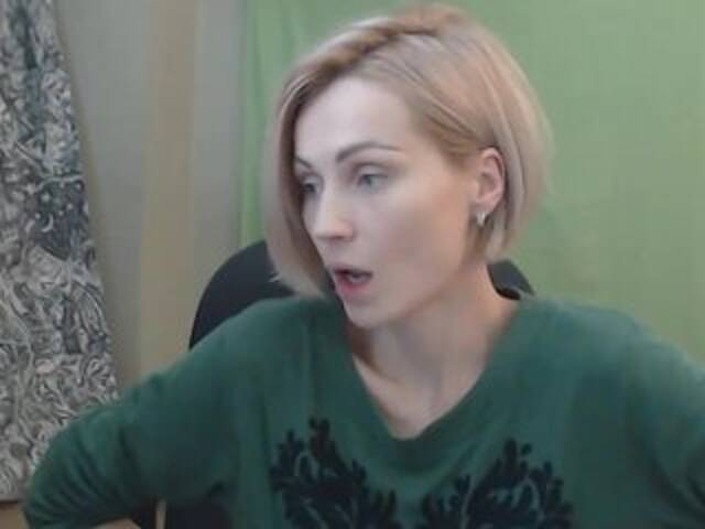 Ringhäälingupildid AlishaTop