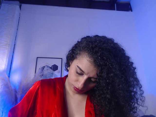 Fotod Alizon- Guys!! Let´s have some horny Fun My body wants youGoal - Oil all body + Striptease & Masturbate