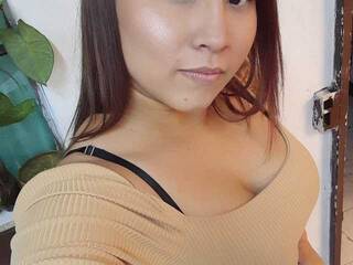 Erootiline videovestlus Alyn-zc