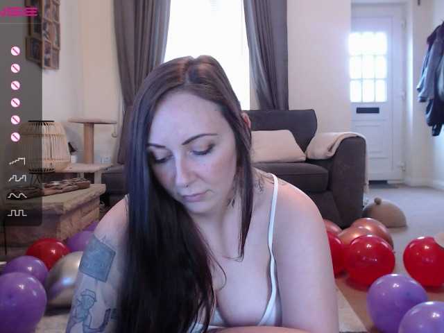 Fotod AmberJayde LUCKY ​POP! ​66 ​tks ​for ​small ​prize ​balloon ​or ​199 ​tks ​for ​big ​prize ​balloon