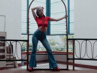 Erootiline videovestlus Amira-Taylor