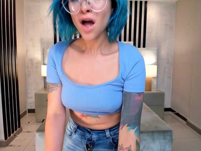 Fotod AmyAddison Would u mind a Deepthroat? ♥ I want your CUM in mouth! ♥ Topless + Blowjob at Goal 273