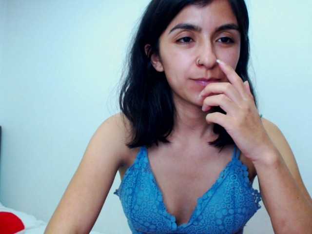 Ringhäälingupildid AnahiBrowns