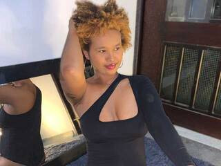 Erootiline videovestlus Anais-10