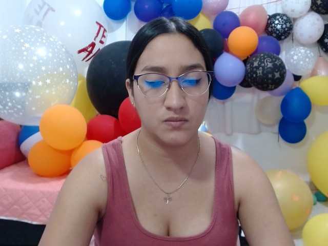 Fotod Andreacute Hello guys welcome to my room, let's play with my balloons, I'm a looner, I have a hairy pussy, #balloons #bush #hairy #control lush or domi