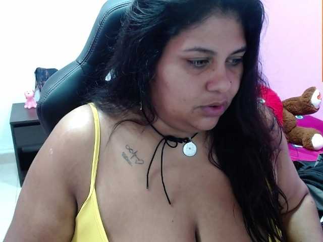 Fotod andreeina25 #bbw #squirt #latina #mature #ebony #bigboobs #bigass Hi guys, welcome to my room, #pregnant #mature #anal #milf #dirtyn #"young#latins#playdildo#sucktits#pantys#boun cetits#belly#feet#smile#natural#lovense#cumshow #