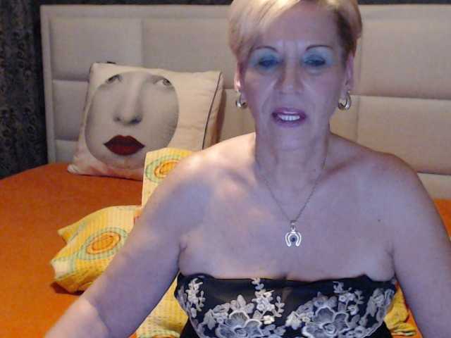 Fotod ANGELGRANNY welcom guys..pm..50 tk..pussy or ass..100..tits or feet..50..let s have fun