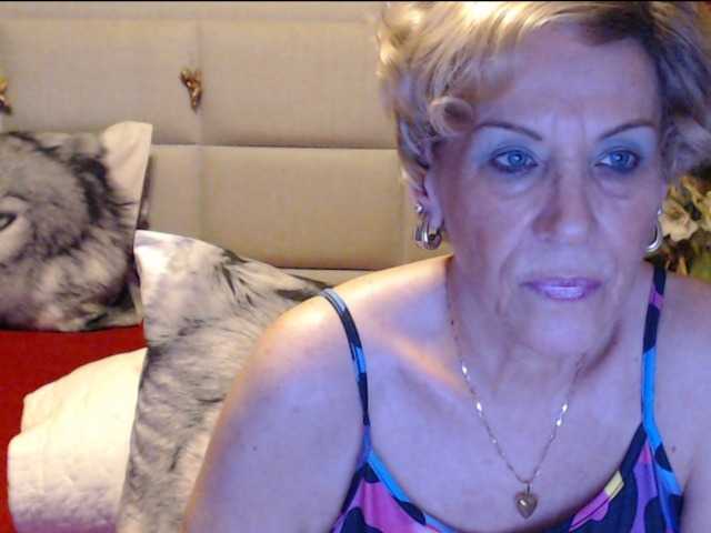 Fotod ANGELGRANNY welcom guys..pm..50 tk..pussy or ass..100..tits or feet..50..let s have fun