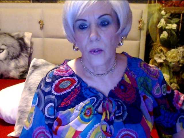 Fotod ANGELGRANNY welcom guys..pm..50 tk..pussy or ass..100..tits or feet..50..let s have fun