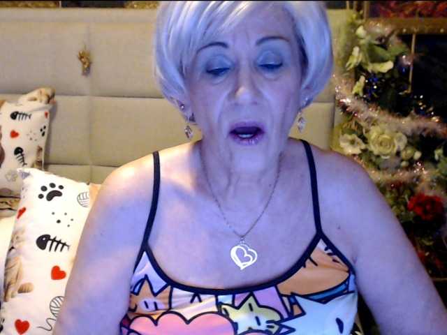 Fotod ANGELGRANNY welcom guys..pm..50 tk..pussy or ass..100..tits or feet..50..let s have fun