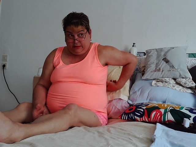 Ringhäälingupildid Angeliqdixie