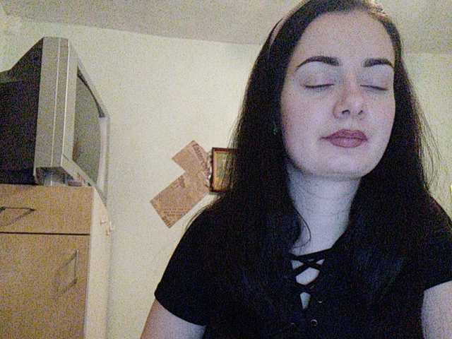 Ringhäälingupildid AnitAbuuM