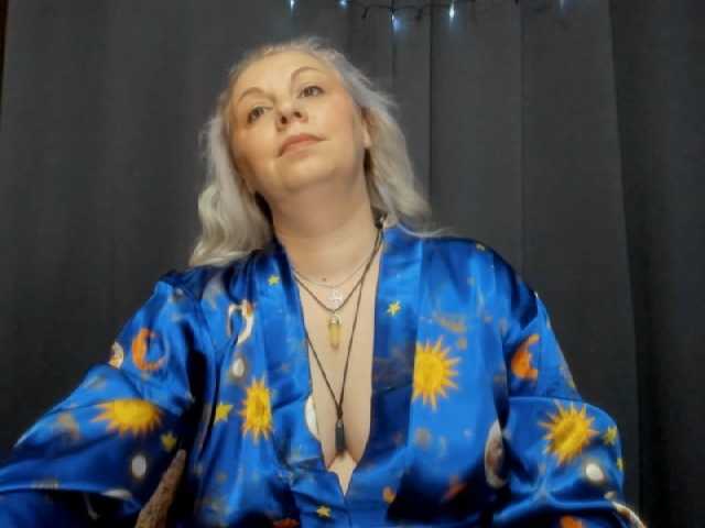 Ringhäälingupildid AnngelynaJoy