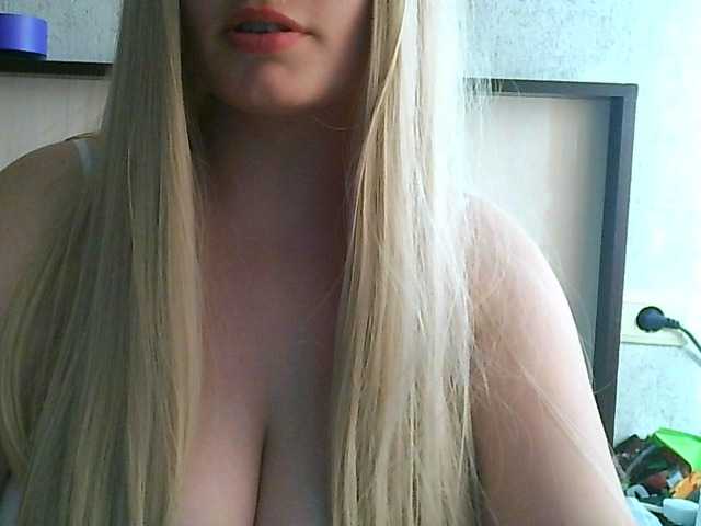Ringhäälingupildid Annie-Carlotta