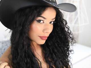 Erootiline videovestlus Anthonela-Mil