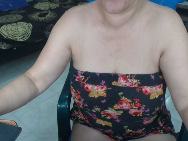 Fotod ARDIMATURESEX #bbw #bigbelly #bigboobs #grandmother Lovense Lush : Device that vibrates longer at your tips and gives me pleasures #lovense