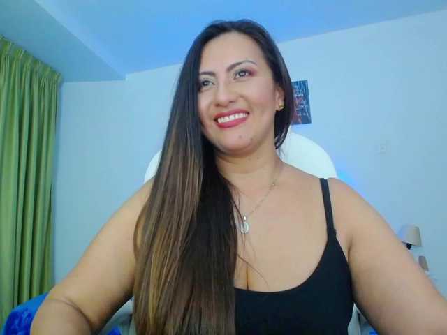 Fotod Arianne-lux1 hi guys lets get fun with me,BIG cum on my tits at complete the goal 444 #milf#latina#bigboobs