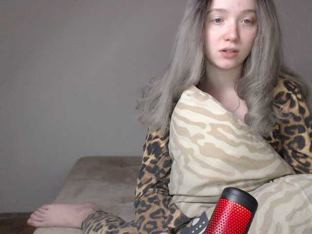 Fotod Baby-baby_ Hi my name is Alice I'm 22 I love lovens a lot of 2 tokensyour nickname on my body 222my instagram hellokitty6zlolook at your camera 100 tokens ^^