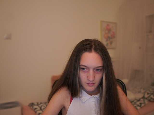 Fotod AriellaFerr00 Hi :* I'm a #new model :) I'm #18 since january, come and enjoy my #young body ;)
