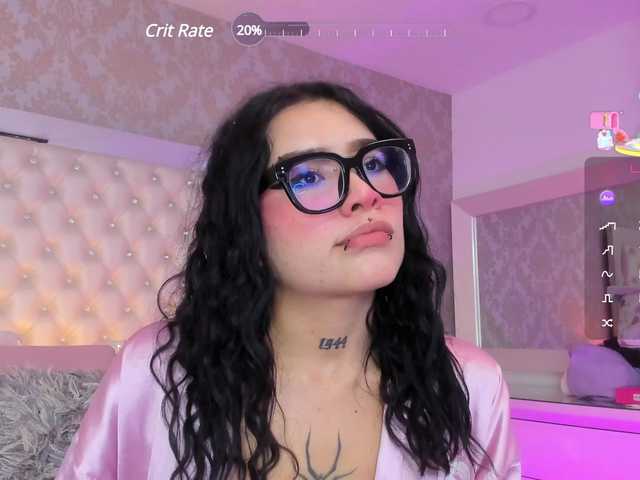 Ringhäälingupildid ArielMoore