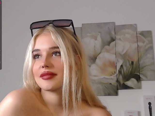 Fotod AshleyKlark Please bet love) 0 untill hot show with dildo and orgasm)