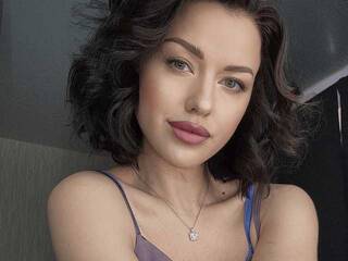 Erootiline videovestlus B-BDoll