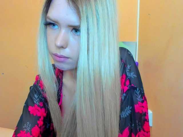 Fotod BarbieMuffy Daddy's girl here! #18 #blond #teen #feet #mistress #dominant #ass #analshow