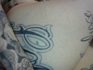 Ringhäälingupildid barbietattoo