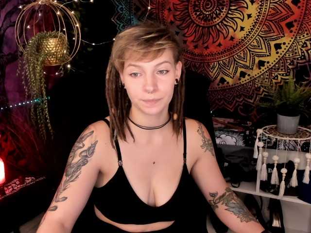 Ringhäälingupildid BayleeDesire