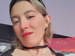 Erootiline videovestlus BelinhaCoutinho