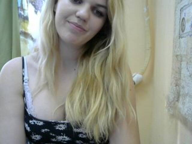 Ringhäälingupildid BellyBella