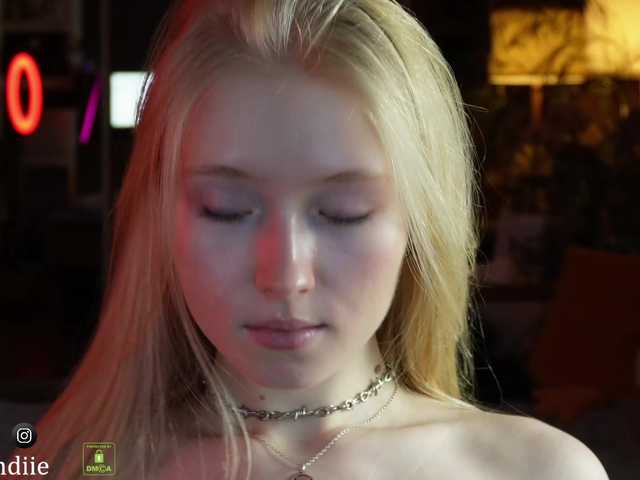 Ringhäälingupildid Bestblondie