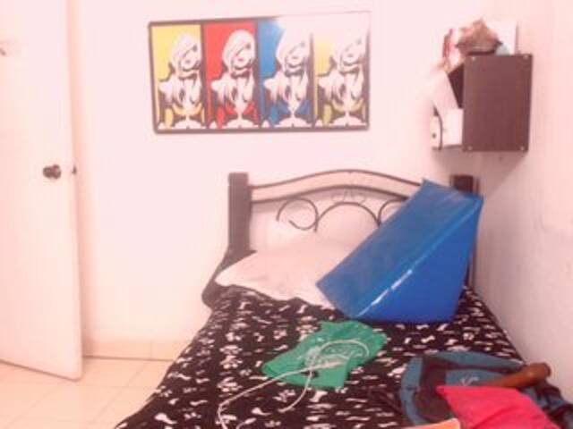 Ringhäälingupildid BigBustyBlack